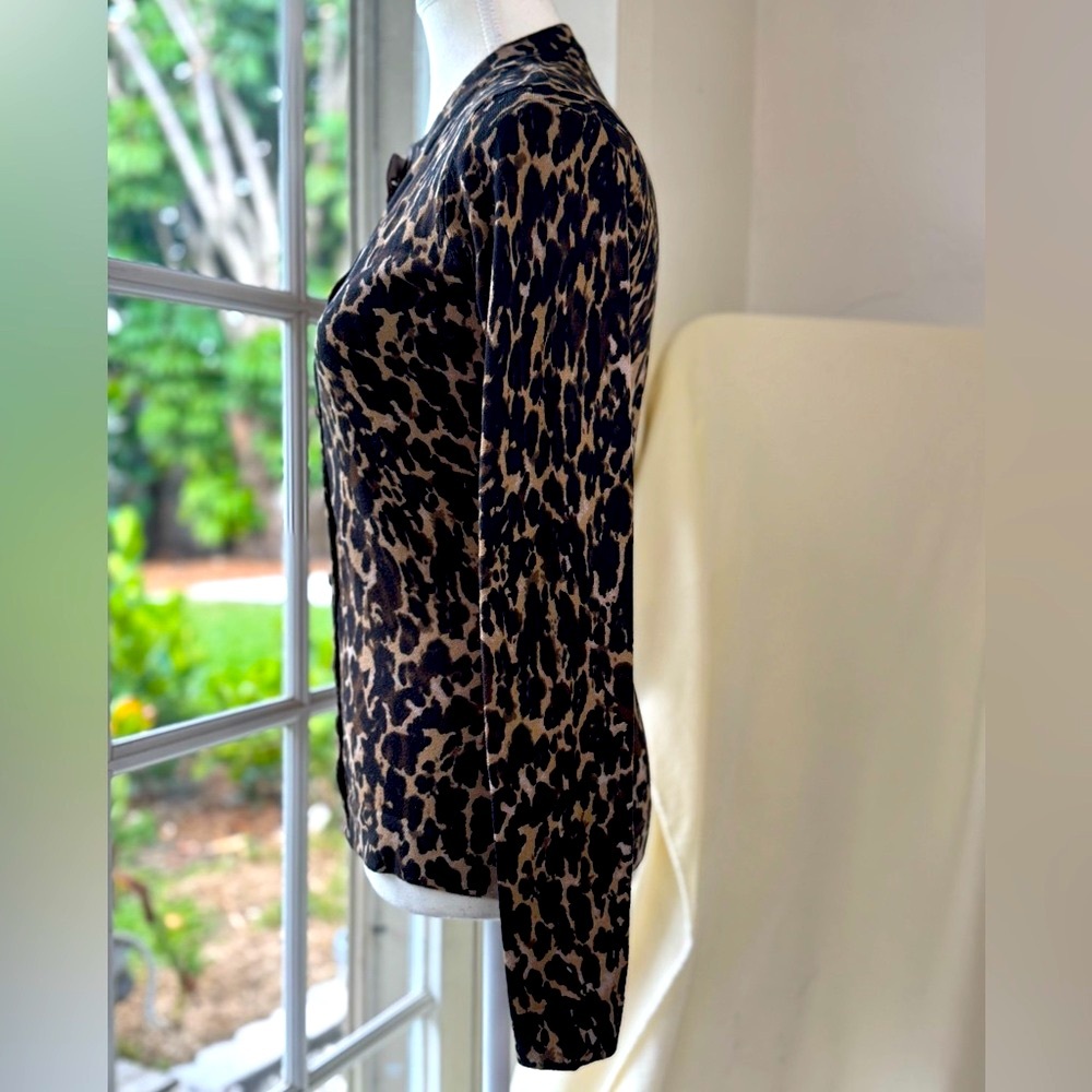 Leopard Print Fitted Cardigan - Picture 2 of 7